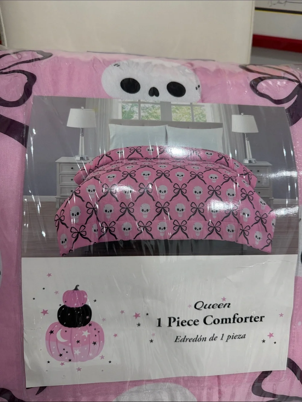 Halloween Pink/White/Black Skulls & Ribbon Bows QUEEN 1 Piece Comforter